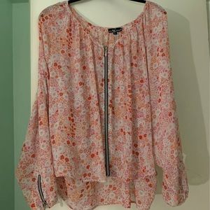 Floral blouse with zipper